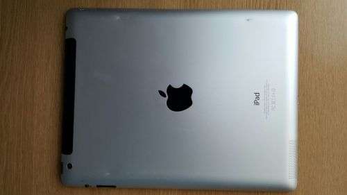 Apple IPad 4      9.5"   wifi   and   cellular   MD525