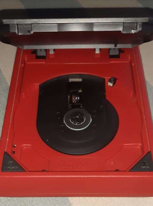 Nintendo Wii Mini Console - RVL-201 (Red and Black) including attachments