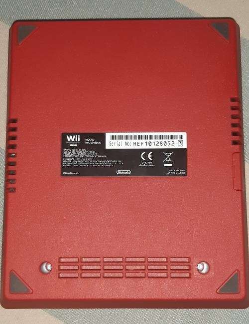 Nintendo Wii Mini Console - RVL-201 (Red and Black) including attachments