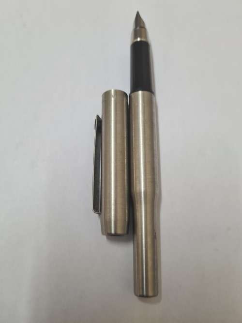 Vintage Parker Fountain Pen -made in UK (needs refill)