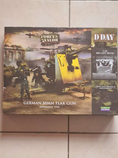 Forces of Valor German 88mm Flak Gun 1:32 Die Cast Metal D-Day Commemorative Series - as per photogr