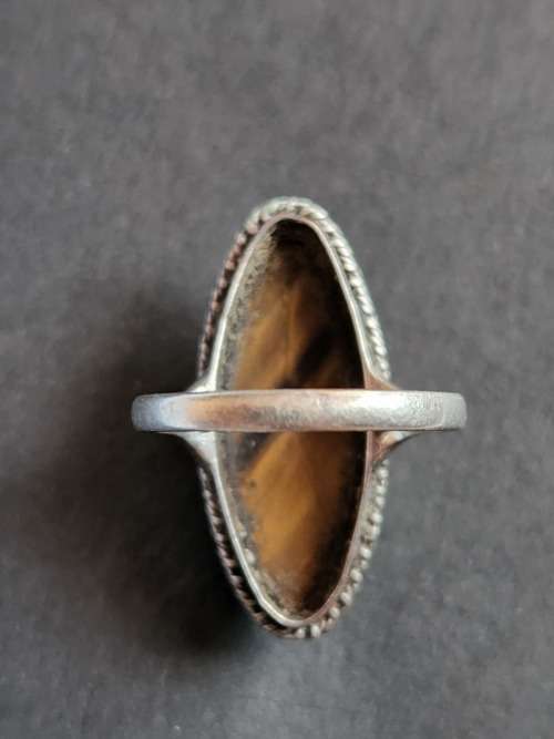 Vintage Sterling Silver Tiger`s Eye Ring 6.1 grams (total weight) - as per photograph