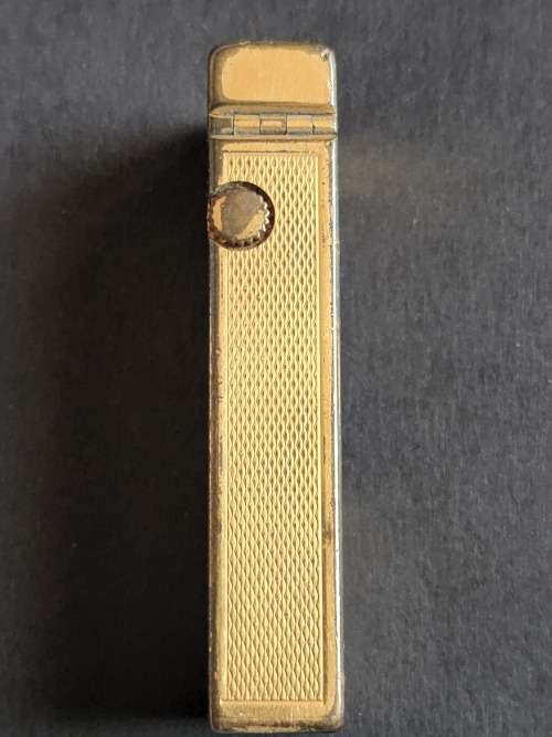 Dunhill Lighter made in Switzerland (needs flint and gas) - as per photograph