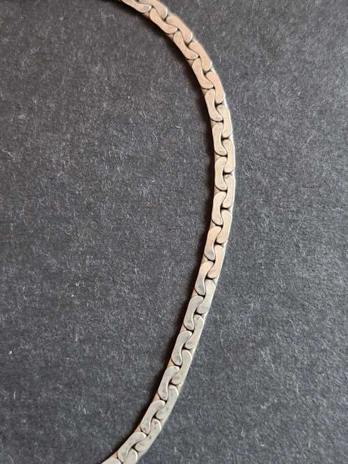 Sterling Silver Hand Chain (Italy stamp .925) 3.2 grams - as per photograph