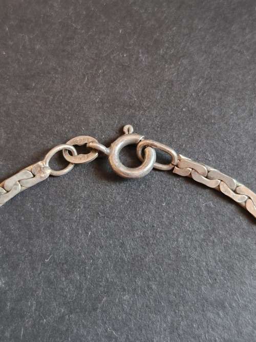 Sterling Silver Hand Chain (Italy stamp .925) 3.2 grams - as per photograph