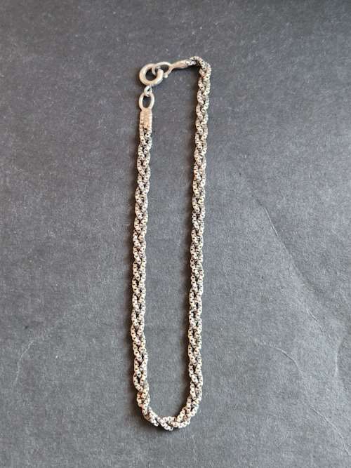 Sterling Silver Hand Chain 3.7 grams - as per photograph