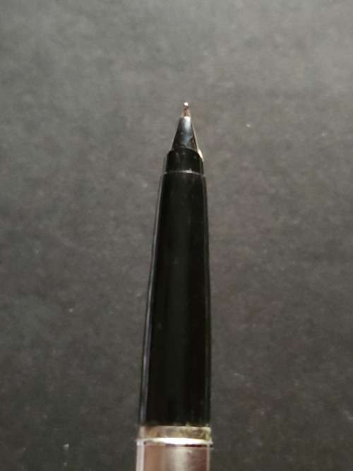 Vintage Parker 45 Fountain Pen (made in England) needs ink (engraving) - as per photograph
