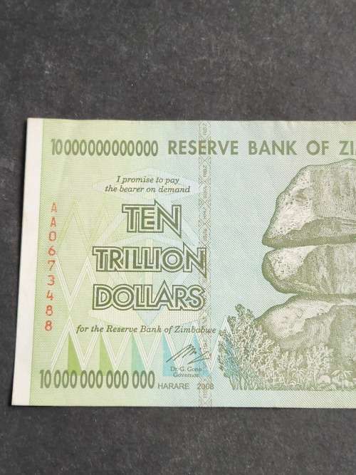 Reserve Bank of Zimbabwe 10 Trillion Dollars AA series Harare 2008 - as per photograph
