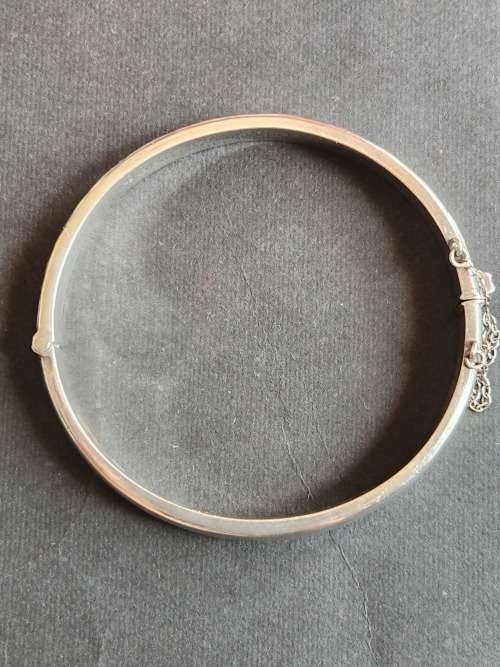 Vintage Hallmark Silver Bangle 12g (engraved) - as per photograph