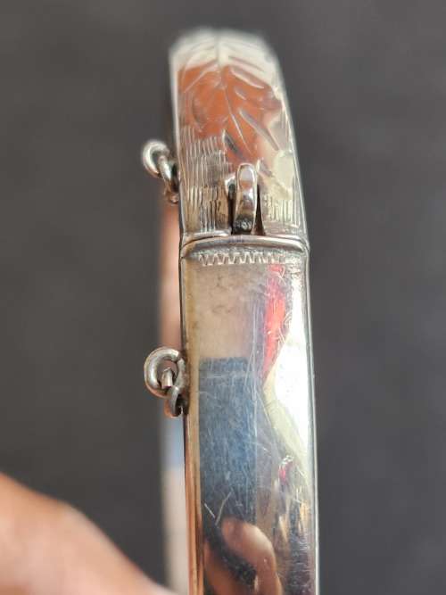 Vintage Hallmark Silver Bangle 12g (engraved) - as per photograph
