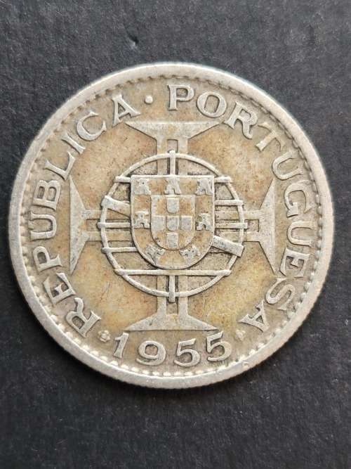 Republica Portuguesa Mozambique 10 Escudos 1955 Silver - as per photograph