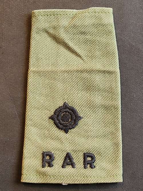 Rhodesian Aftican Rifle Epaulette- as per photograph