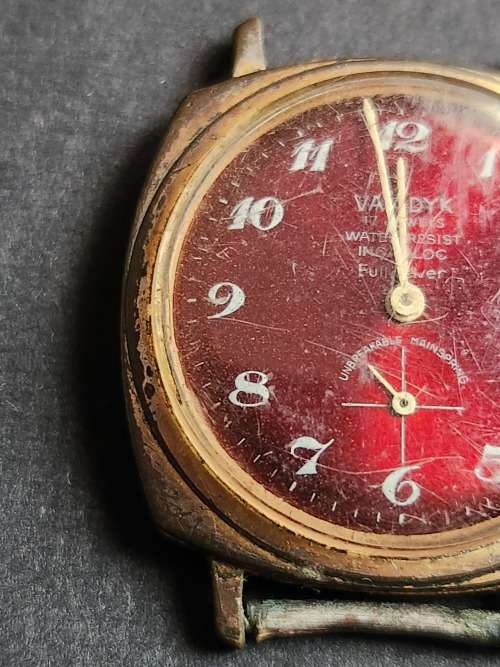 Vintage Van Dyk 17 Jewels Incablock Full Lever Men`s Wrist Watch- as per photograph