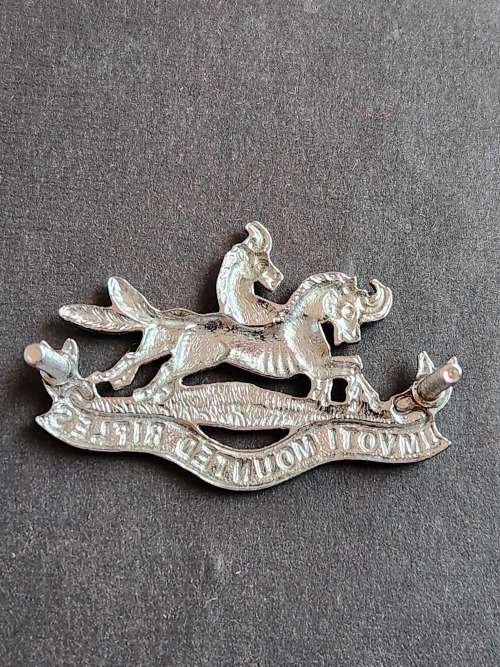 Umvoti Mounted Rifles Shoulder Title (white metal) - as per photograph
