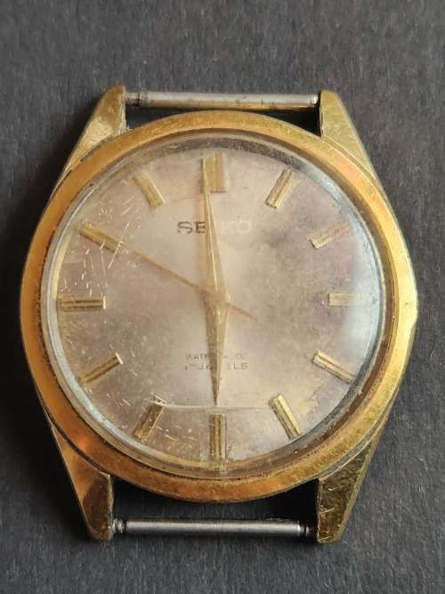 Vintage Men`s Seiko 17 Jewels Watch - missing winder (not working) - as per photograph