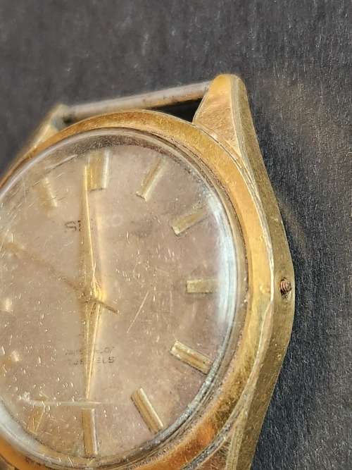 Vintage Men`s Seiko 17 Jewels Watch - missing winder (not working) - as per photograph