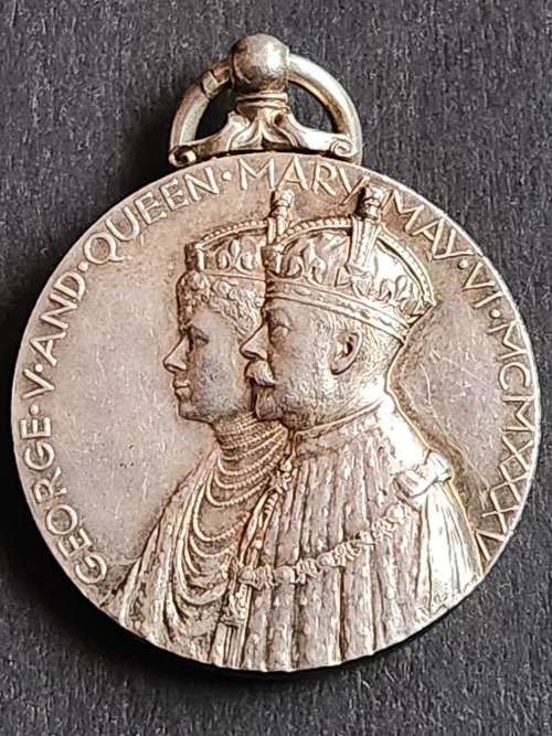 1935 Great Britain King George V and Queen Mary Silver Jubilee Medal - as per photograph