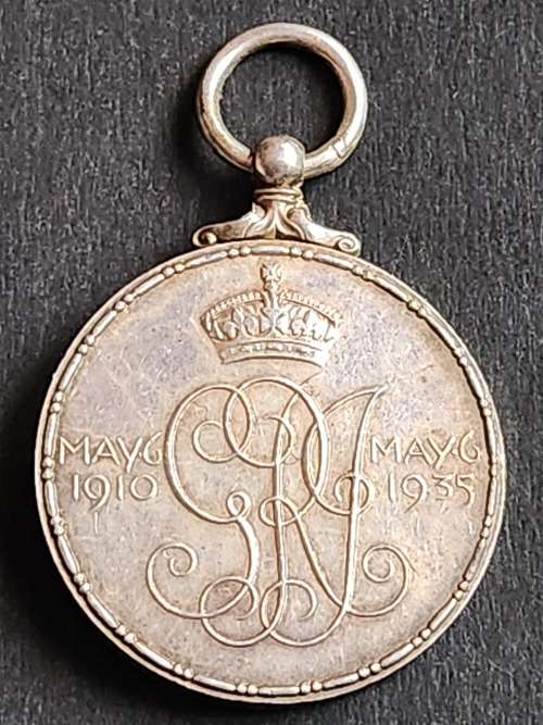 1935 Great Britain King George V and Queen Mary Silver Jubilee Medal - as per photograph