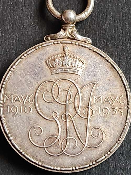1935 Great Britain King George V and Queen Mary Silver Jubilee Medal - as per photograph