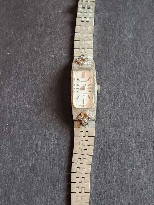Vintage Ladies Seiko 23 Jewels Wrist Watch(not working & missing hour hand) - as per photograph