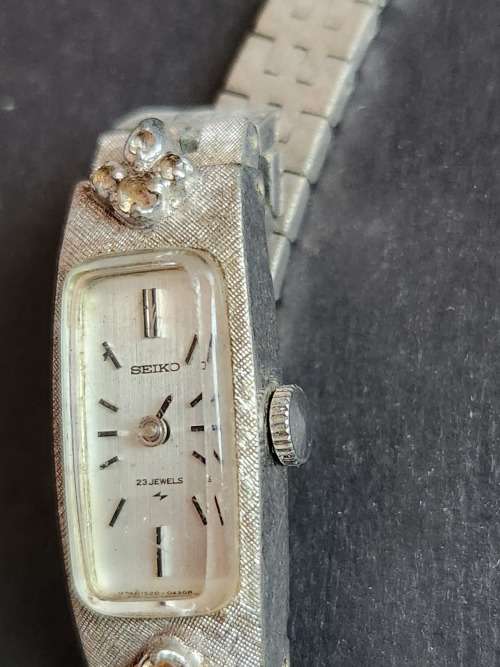 Vintage Ladies Seiko 23 Jewels Wrist Watch(not working & missing hour hand) - as per photograph
