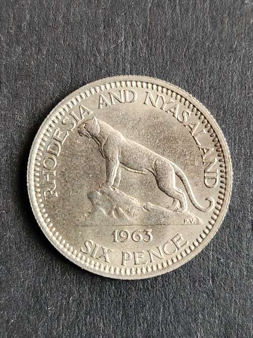 Rhodesia and Nysaland Sixpence 1963 (scarce date) nice condition - as per photograph