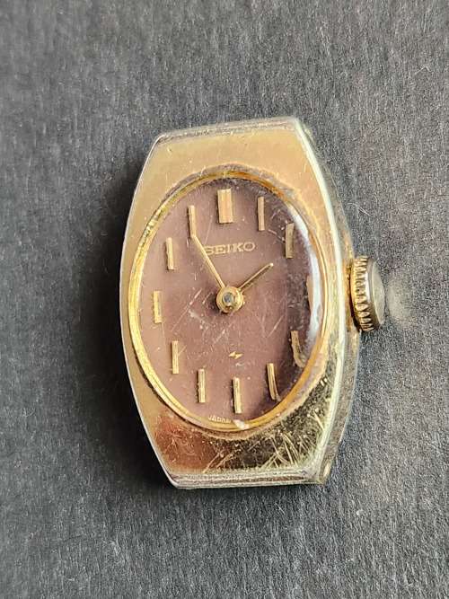 Vintage Ladies Seiko Mechanical Watch (working) - as per photograph