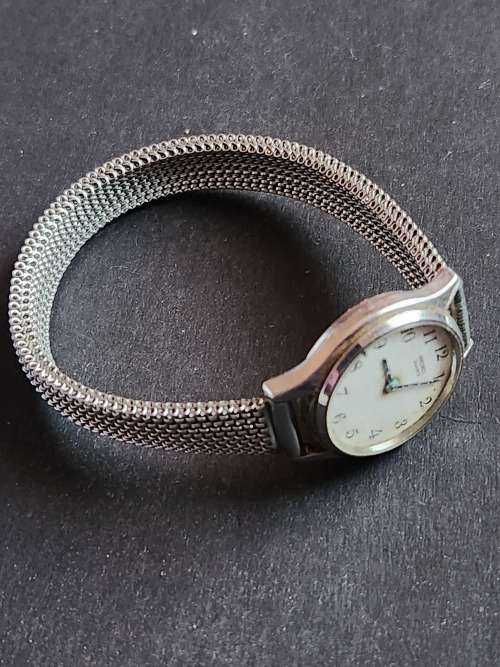 Vintage Ladies Seiko Quartz Watch (not working) - as per photograph