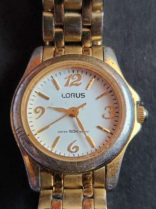 Vintage Ladies Lorus Quartz Watch (not working) - as per photograph