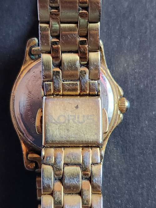 Vintage Ladies Lorus Quartz Watch (not working) - as per photograph