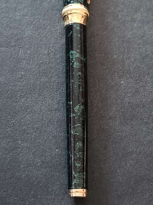 Ronson`s Fountain Pen (excellent condition) - as per photograph