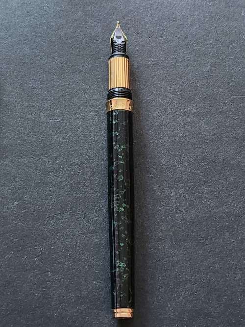 Ronson`s Fountain Pen (excellent condition) - as per photograph