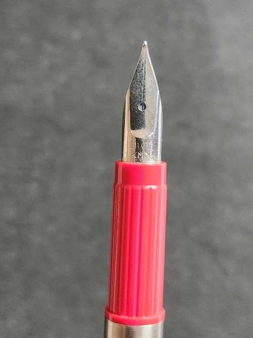 Vintage Pilot Birdie Medium Fountain Pen (excellent condition) - as per photograph