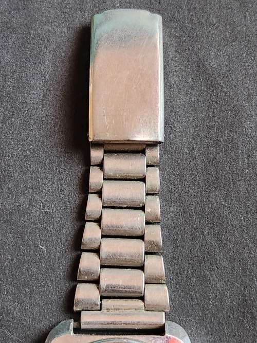 Vintage Men`s Timex Water Resistant Mechanical Watch made in Great Britain (not working)