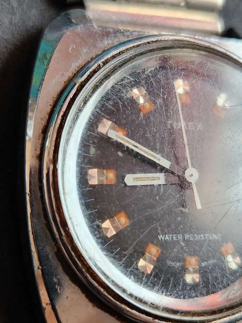 Vintage Men`s Timex Water Resistant Mechanical Watch made in Great Britain (not working)