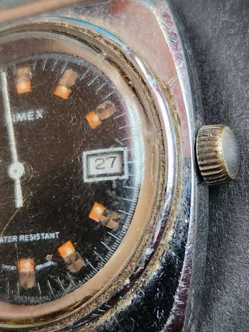Vintage Men`s Timex Water Resistant Mechanical Watch made in Great Britain (not working)