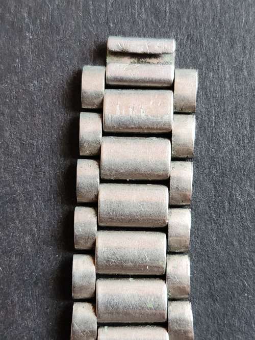 Vintage Men`s Timex Water Resistant Mechanical Watch made in Great Britain (not working)