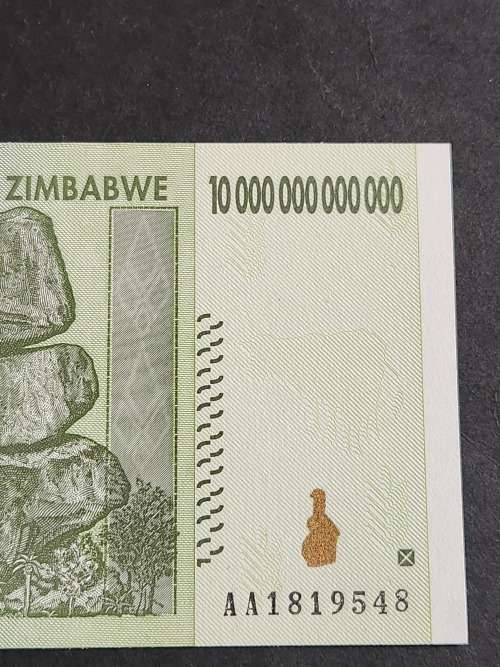 Reserve Bank of Zimbabwe Ten Trillion Dollars Harare 2008 BU - as per photograph