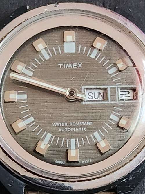 Vintage Timex Water Resistant Automatic Men`s Wrist Watch (nice condition) not working- as per photo