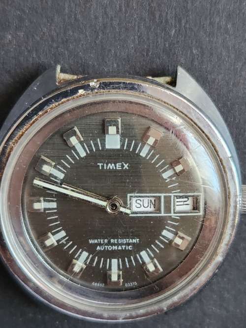 Vintage Timex Water Resistant Automatic Men`s Wrist Watch (nice condition) not working- as per photo