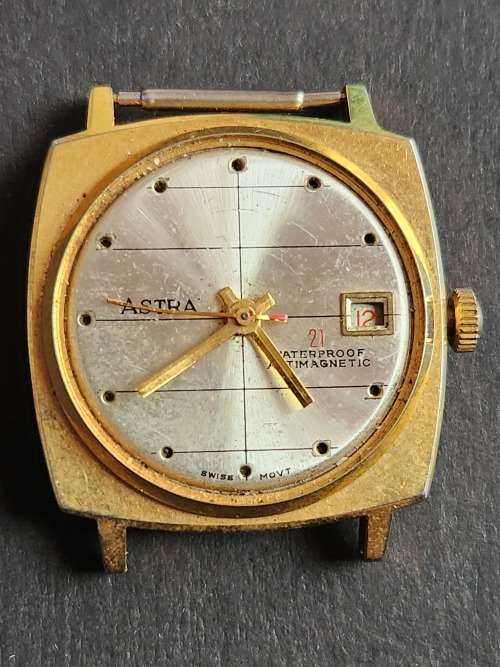 Vintage Astra WaterProof Antimagnetic Mechanical Watch (missing glass) not working  - as per photogr