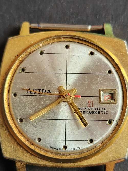 Vintage Astra WaterProof Antimagnetic Mechanical Watch (missing glass) not working  - as per photogr