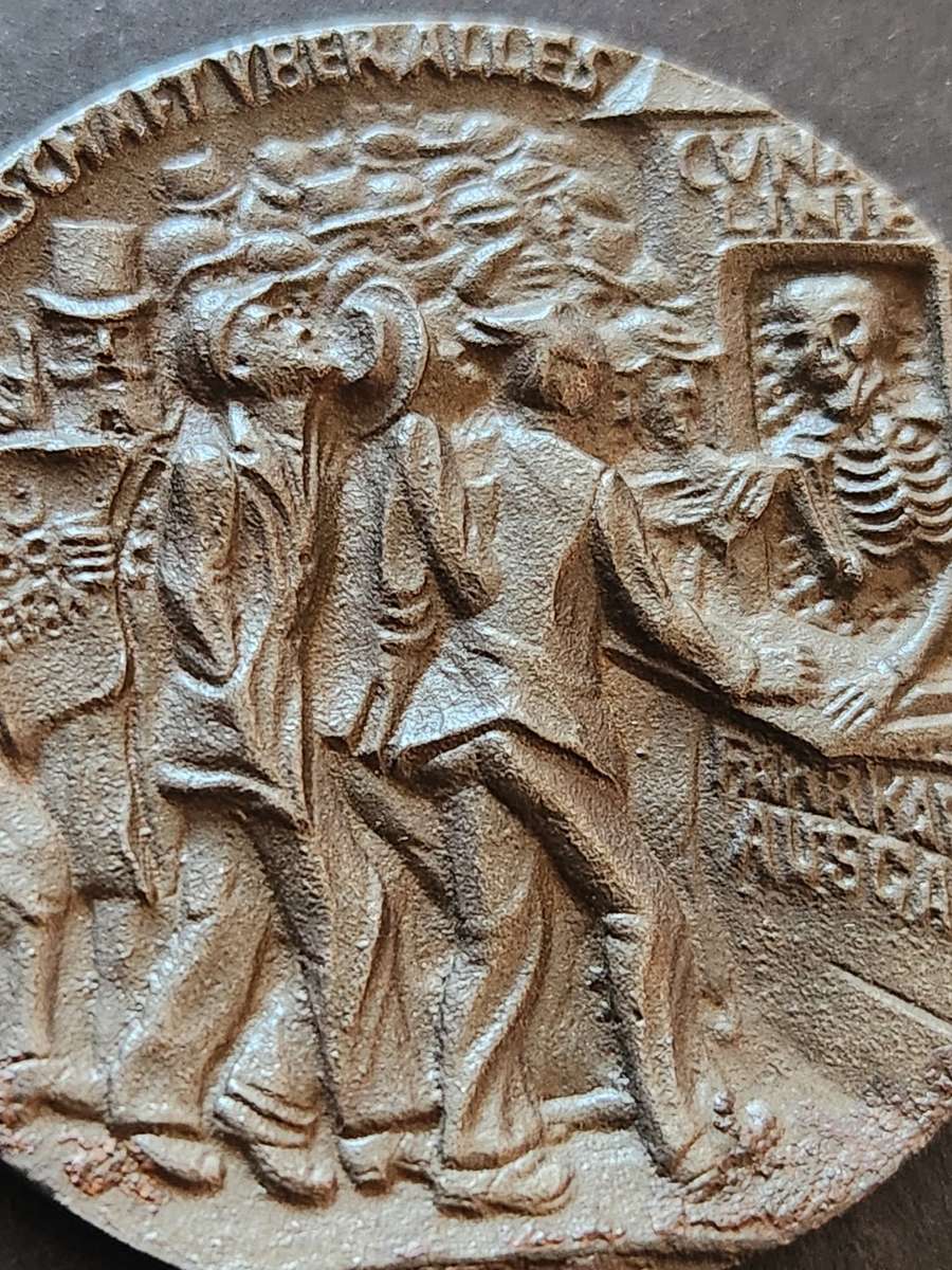 The Sinking of the Lustiania Medallion 5 May 1915 (WW1) 54 mm x 54 mm - as per photograph