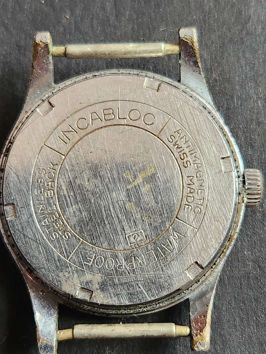 Vintage Deluxe 17 Jewels Mechanical Men`s Wrist Watch (not working- no glass- ideal for spares)