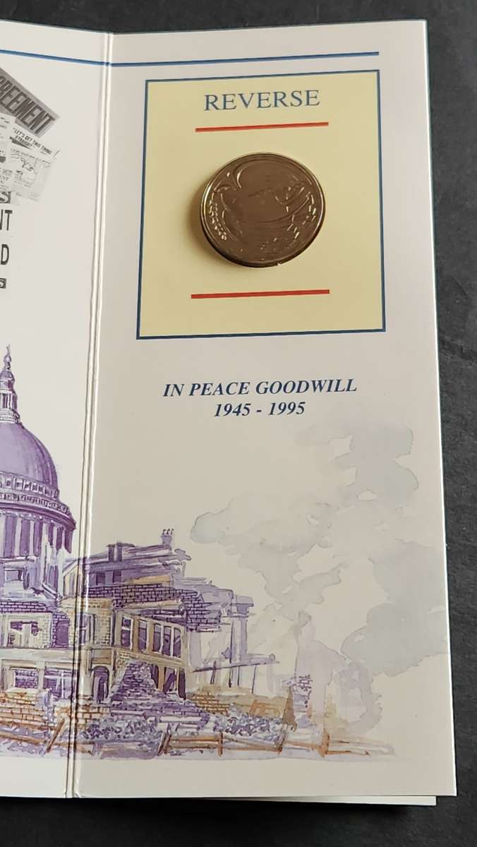 1995 UK Brilliant Uncirculated Second World War £2 Coin (in Peace Goodwill) - as per photograph