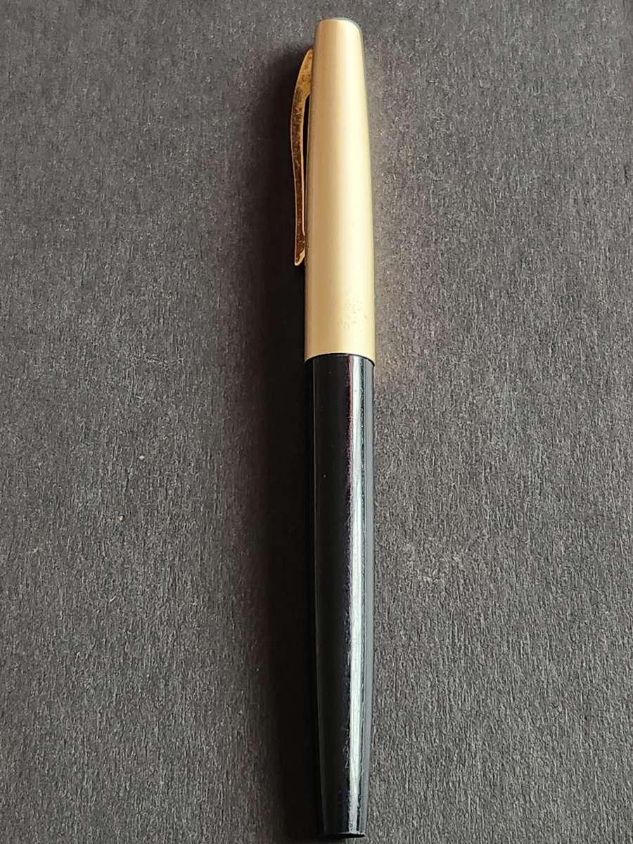Vintage Hifra Fountain Pen (nice condition) needs ink - as per photograph