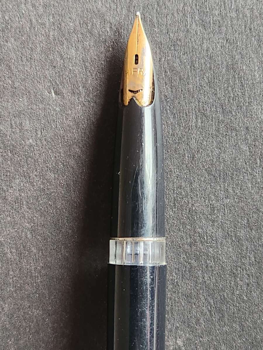 Vintage Hifra Fountain Pen (nice condition) needs ink - as per photograph