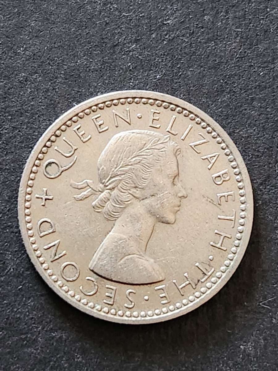 Rhodesia and Nysaland Sixpence 1962 - as per photograph
