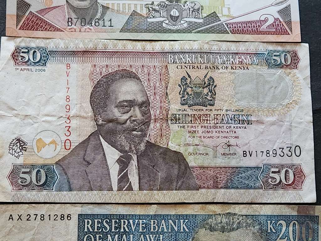 3 x African Notes, Swaziland 2 Elangeni UNC, Kenya 50 Shilingi and Malawi 200 Kwacha Notes