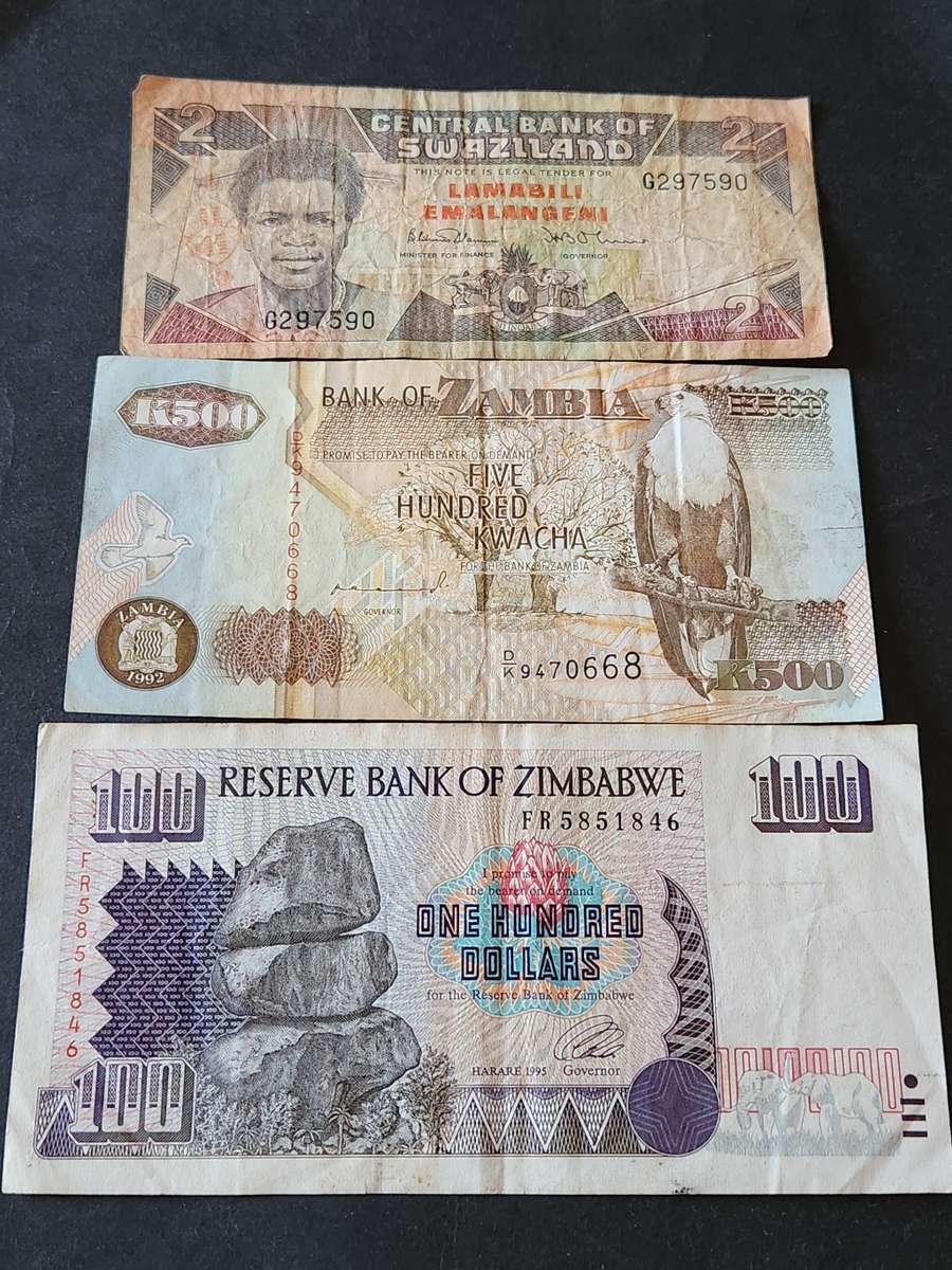 3 x Africa Notes, Swaziland 2 Emalangeni, Zambia 500 Kwacha and Zimbabwe 100 Dollars - as per photo